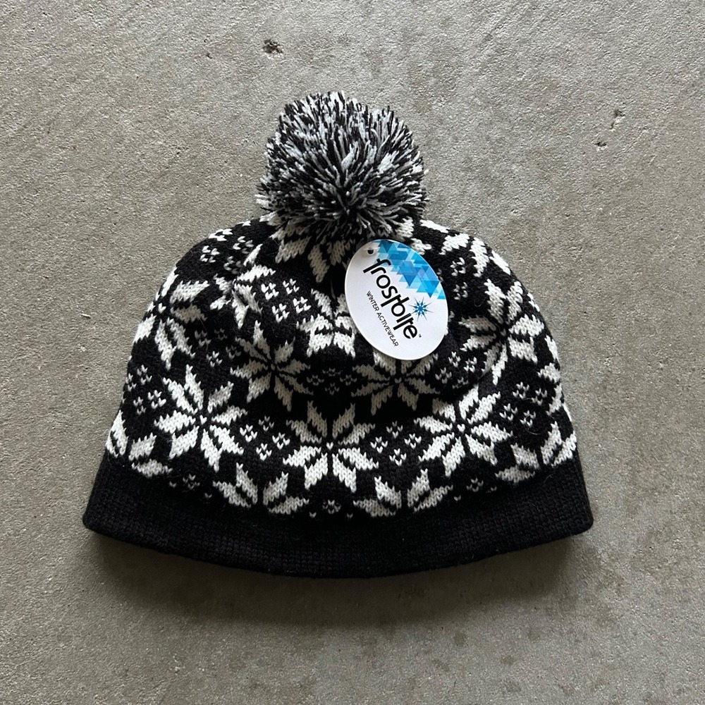 NWT Frostbite Winter Activewear Pom Beanie Hat Black White Snowflake Fair Isle